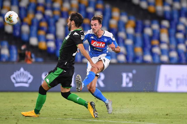 穆里尼奥希望引进埃尔莫索和博卡中场梅迪纳