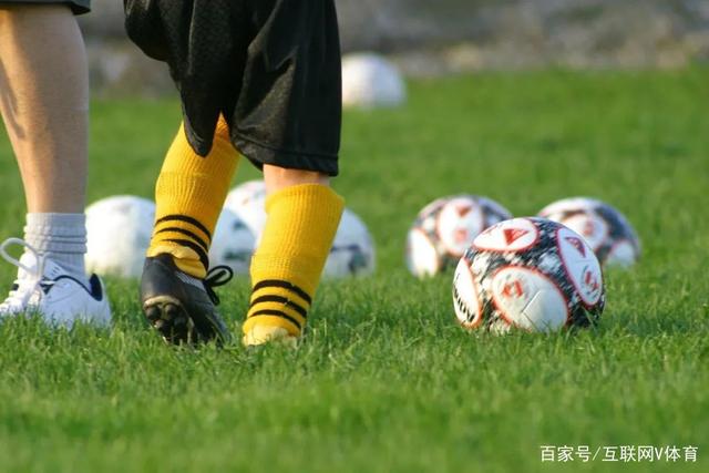 贝林厄姆：更衣室有很多领袖我们互相尊重